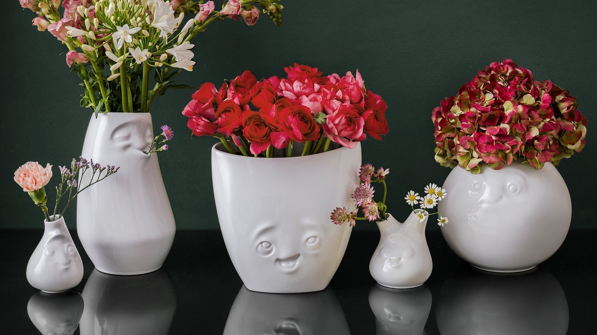 The collection of porcelain flower vases with expressive faces from FIFTYEIGHT Products