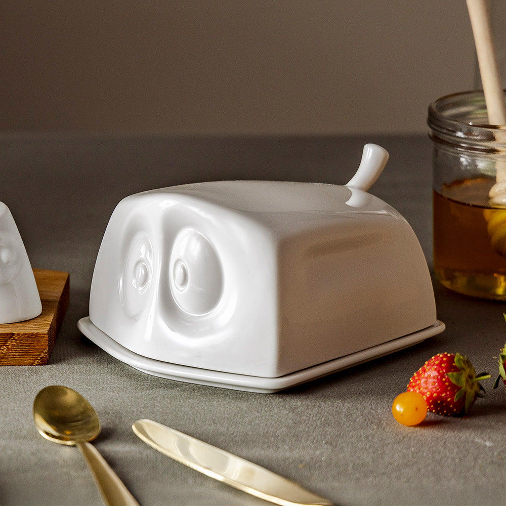The butter dish is finally available in the US! Features a top tall enough to fit a large block of butter. From the porcelain product family of fun dishware by FIFTYEIGHT Products. Made in Germany according to environmental standards.