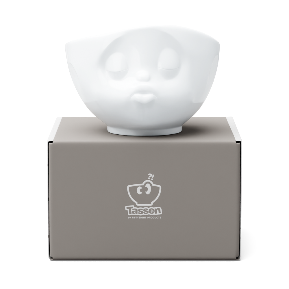 Premium porcelain bowl in white from the porcelain product family of fun dishware by FIFTYEIGHT Products. Offers 16 oz capacity perfect for serving cereal, soup, snacks and much more. Dishwasher and microwave safe bowl featuring a sculpted ‘kissing’ facial expression. Shipped in exclusively designed gift box.