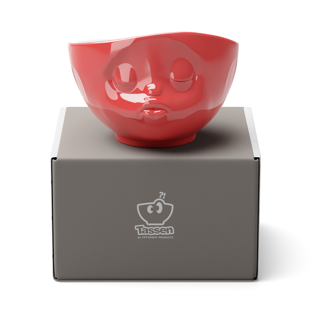 Premium porcelain bowl in red from the porcelain product family of fun dishware by FIFTYEIGHT Products. Offers 16 oz capacity perfect for serving cereal, soup, snacks and much more. Dishwasher and microwave safe bowl featuring a sculpted ‘kissing’ facial expression. Shipped in exclusively designed gift box.