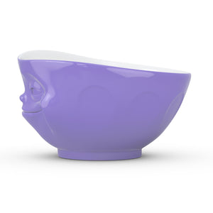 16 ounce capacity porcelain bowl in purple color featuring a sculpted ‘grinning’ facial expression. From the TASSEN product family of fun dishware by FIFTYEIGHT Products. Quality bowl perfect for serving cereal, soup, snacks and much more.