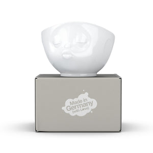 16 ounce capacity porcelain bowl featuring a sculpted ‘kissing’ facial expression. From the TASSEN product family of fun dishware by FIFTYEIGHT Products. Quality bowl perfect for serving cereal, soup, snacks and much more.