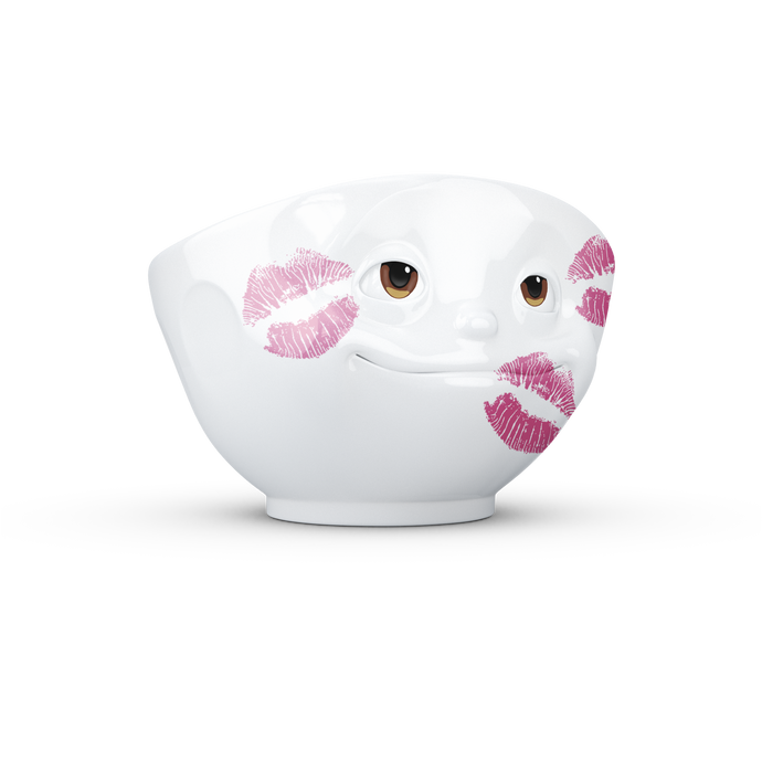 Premium porcelain bowl with colorful accents from TASSEN product family of fun dishware by FIFTYEIGHT Products. Offers 16 oz capacity perfect for serving cereal, soup, snacks and much more. Dishwasher and microwave safe bowl featuring a ‘dreamy’ facial expression and colorful eyes and kiss marks. Shipped in gift box.