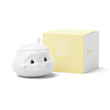 Load image into Gallery viewer, Special Movie Edition with colorful eyes. Premium porcelain sugar bowl in white with &quot;sweet&quot; facial expression and 13.5 oz capacity. From the TASSEN product family of fun dishware by FIFTYEIGHT Products. Shipped in exclusively designed gift box.
