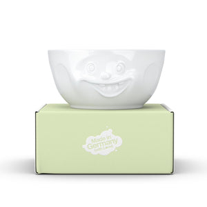 Extra big 87.5 ounce porcelain bowl in white featuring a sculpted ‘out of control’ facial expression. From the TASSEN product family of fun dishware by FIFTYEIGHT Products. Quality bowl perfect for entertaining guests and serving salads, side dishes, stew, chili, chips, and more.